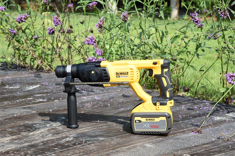 释放自我，轻巧随行-得伟DCH133无刷充电电锤入手使用体验