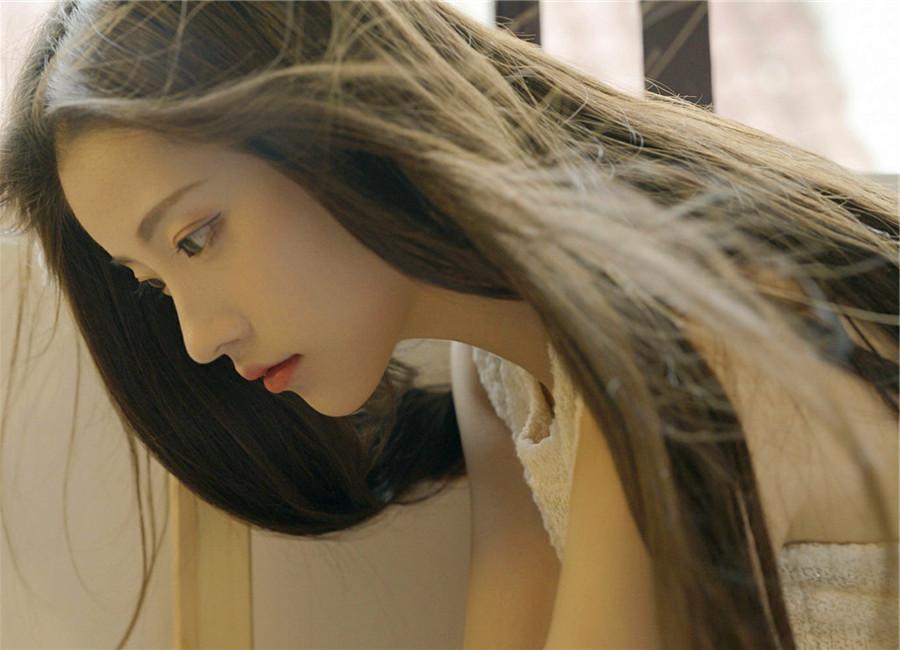 和女生聊天如何顺着聊下去,怎样和女生聊天才能一直聊下去