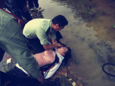 女子死后1年多却在棺材里产子,21岁女子溺亡家里有一岁的孩子