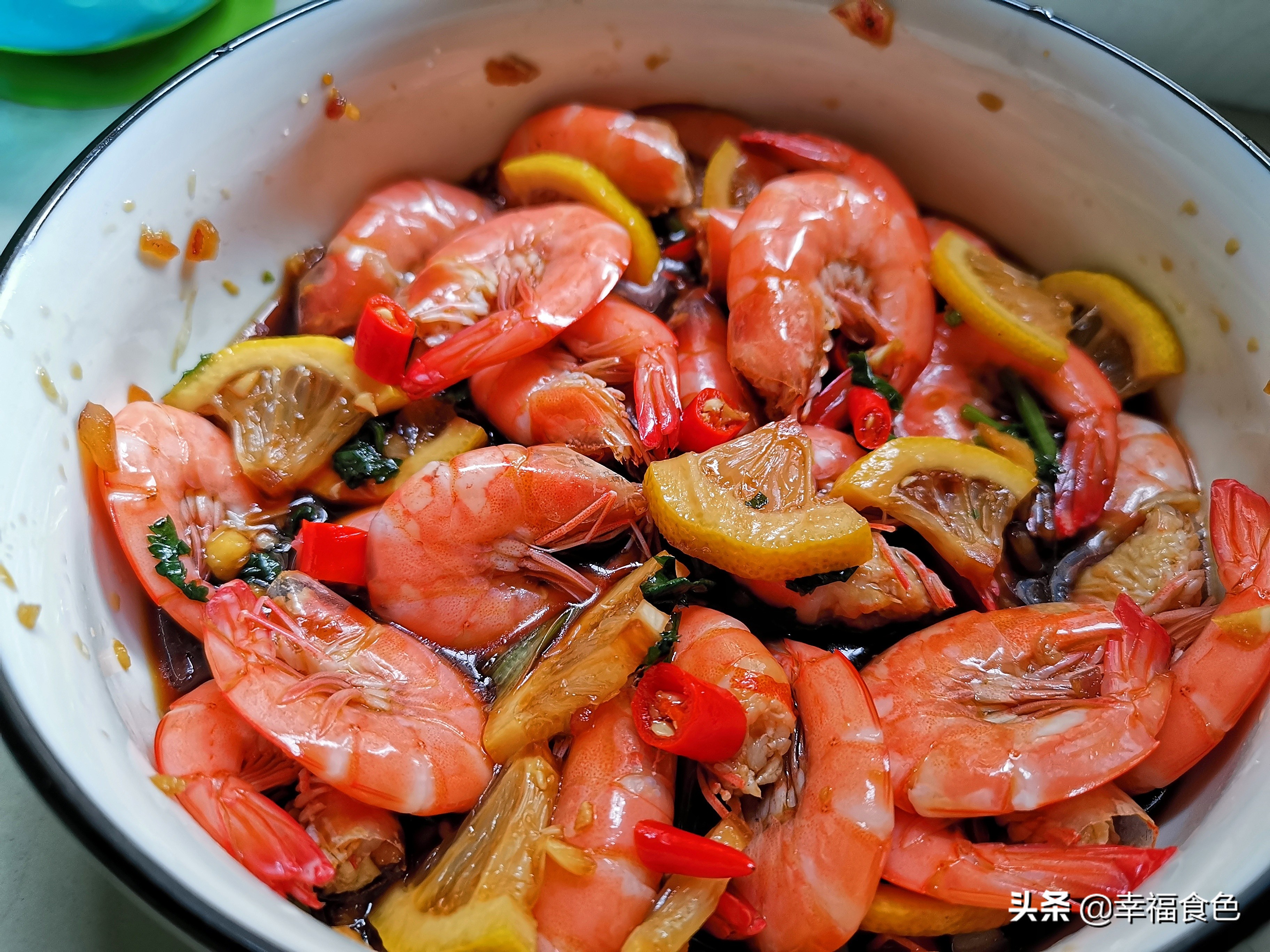 酸辣爽口柠檬虾在家自己做,酸辣柠檬虾最简单做法