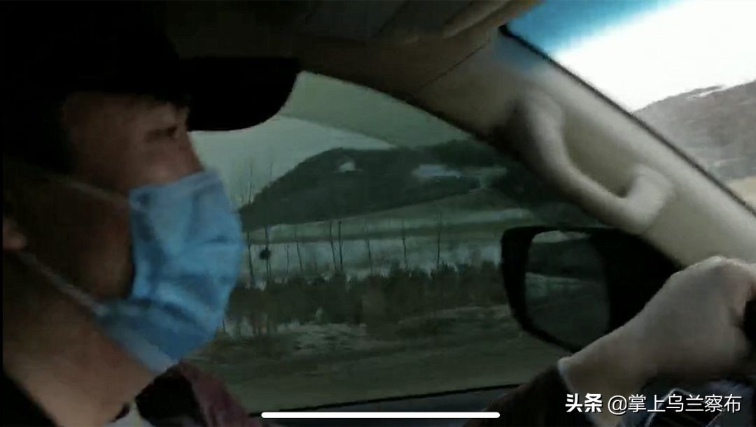 内蒙古通信行业突击小分队雪原急驰10小时帮助学生解决信号问题