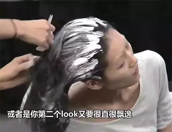 刘雯国际t台走秀视频,刘雯走t台视频