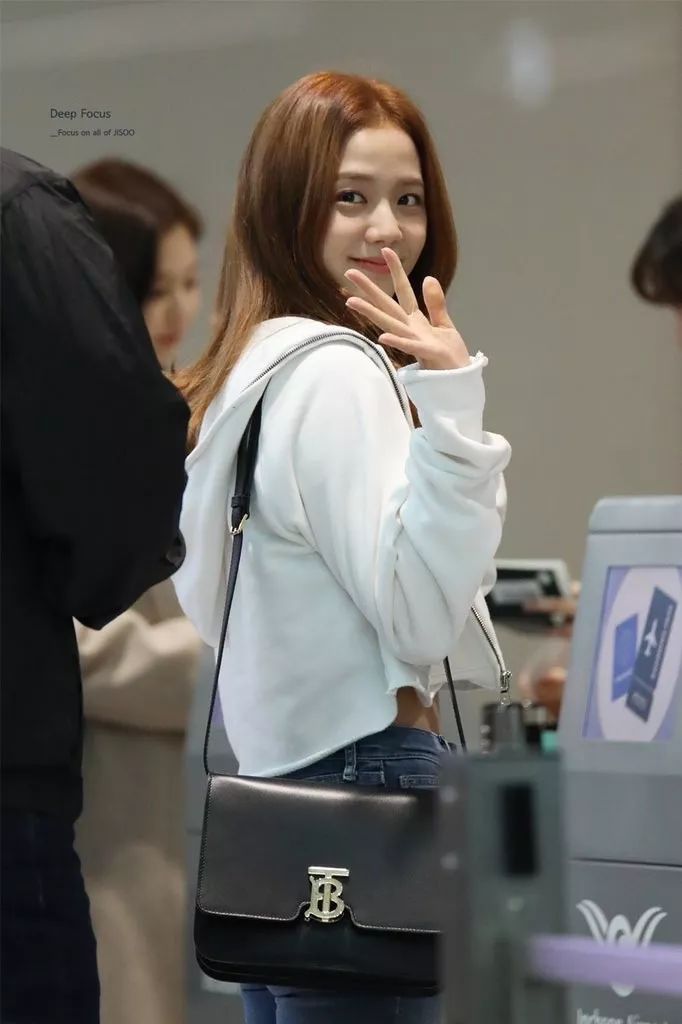 blackpink19年pb透卡市场价,blackpink成员背过的包不贵