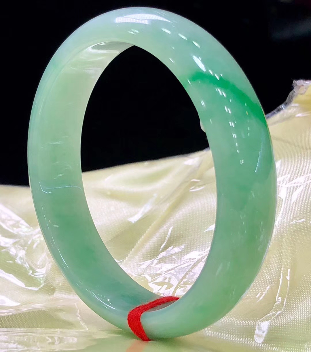 销售翡翠不能只谈材质