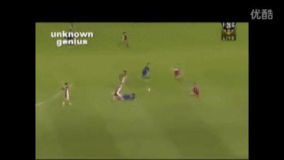 球王假装老人踢足球,内马尔假摔和c罗假摔哪个多