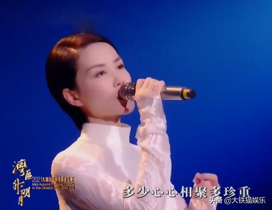 别再削骨追求“锥子脸”了！6位方脸女星告诉你，国字脸才真扛老