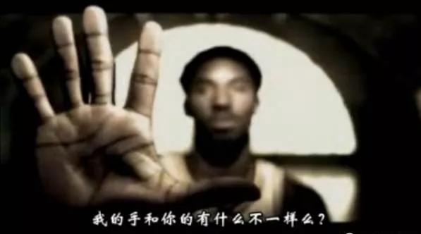 今天，我们用两部纪录片来致敬这位伟大的球员、丈夫与父亲