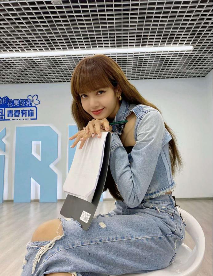 青你2lisa的穿衣搭配,青你2lisa穿搭