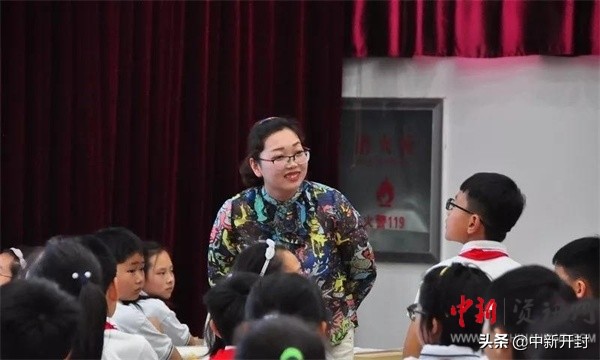 芳林新叶茂教学竟相长——县街小学开展青年教师汇报课展示活动