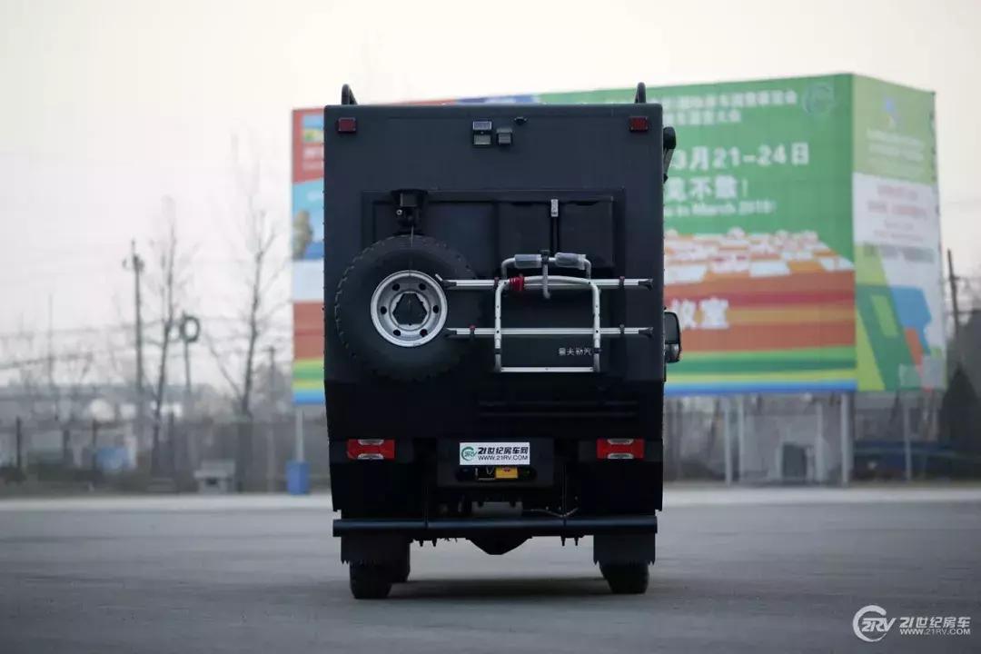 四驱带差速锁越野原厂房车,低顶四驱越野房车介绍