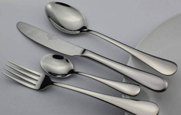 不锈钢304和316的区别,316和304不锈钢哪个更适合吃饭