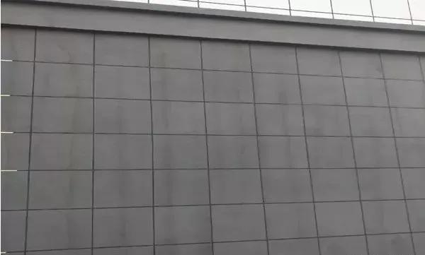 真石漆出现水痕是什么原因,真石漆下雨后出现白色水痕