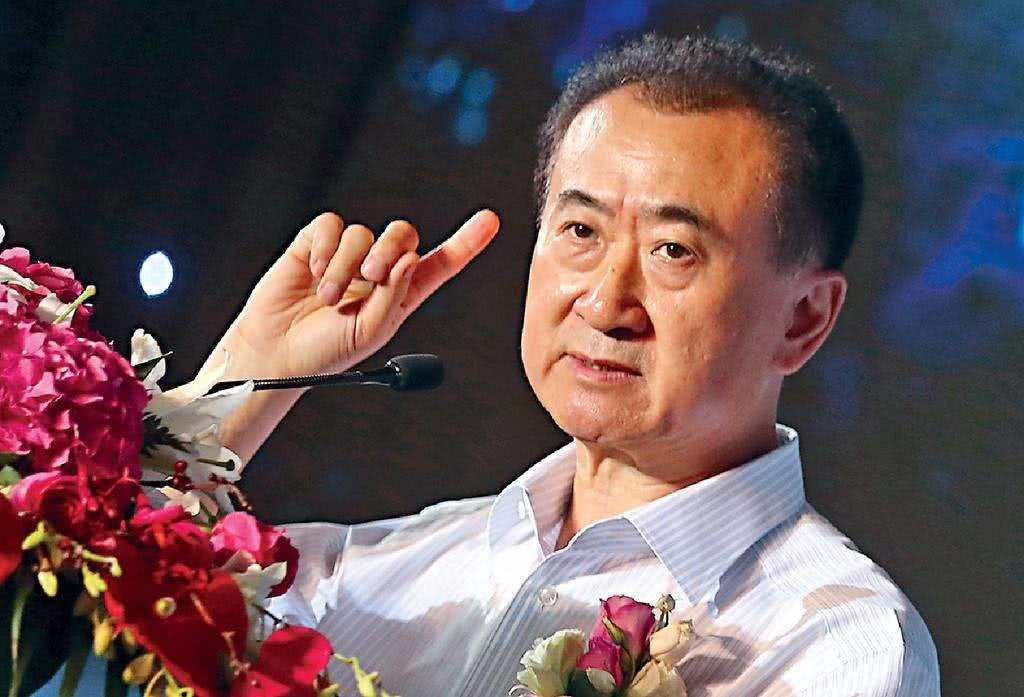 王健林管理万达足球,王健林2017年甩卖资产亏了多少