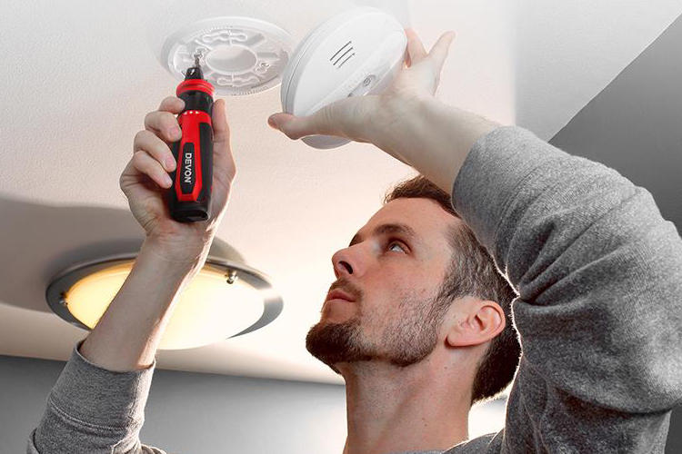 家用螺丝刀可以拆什么,空气螺丝刀怎样拆装