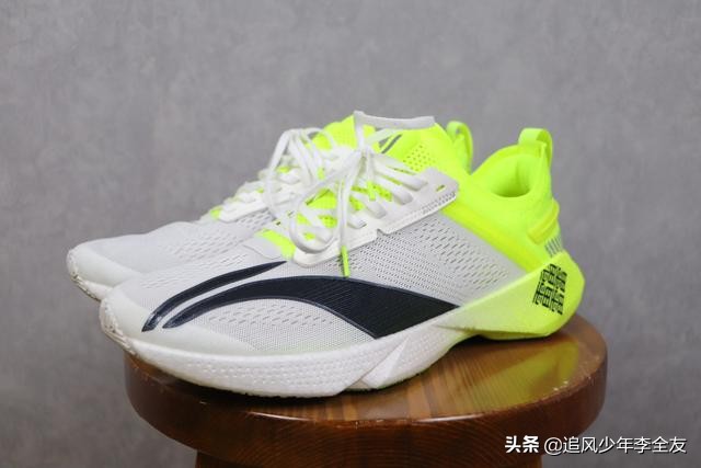 李宁最贵的跑鞋,李宁哪双跑鞋性价比高颜值高
