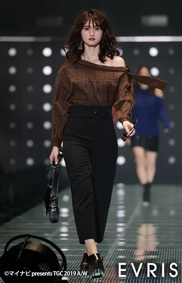 一米五小粗腿,158腿粗矮个子t台走秀穿什么