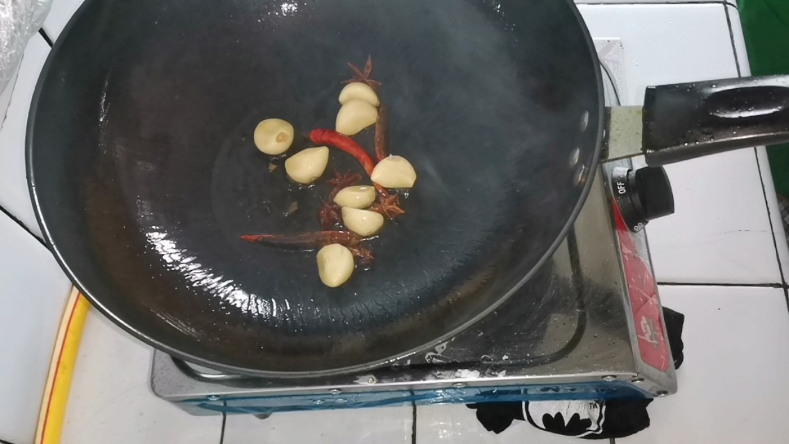 东北呼咸菜的食谱,老东北美食三餐必备的小咸菜