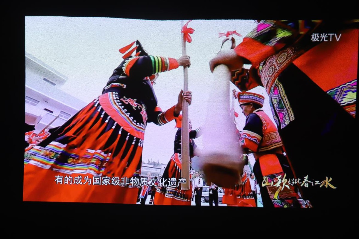 峰米r1nano投影仪测评,峰米r1对比小米激光投影