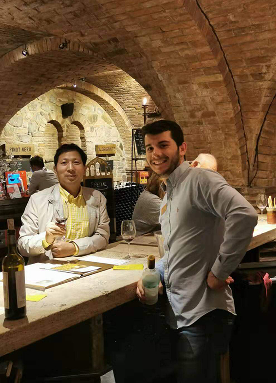 别再傻傻被骗了这才是正宗的红酒,红酒的误区和错误观念