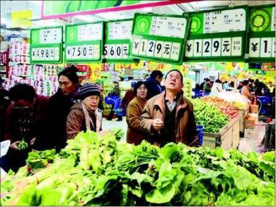 香港上班一个月工资多少,在香港普通打工人一个月挣多少钱