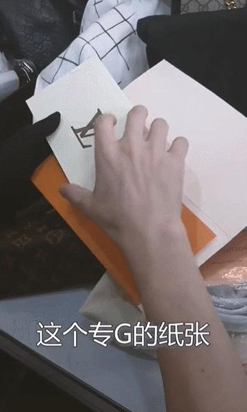 穷人背再贵的包,背个很贵的包包有意思吗