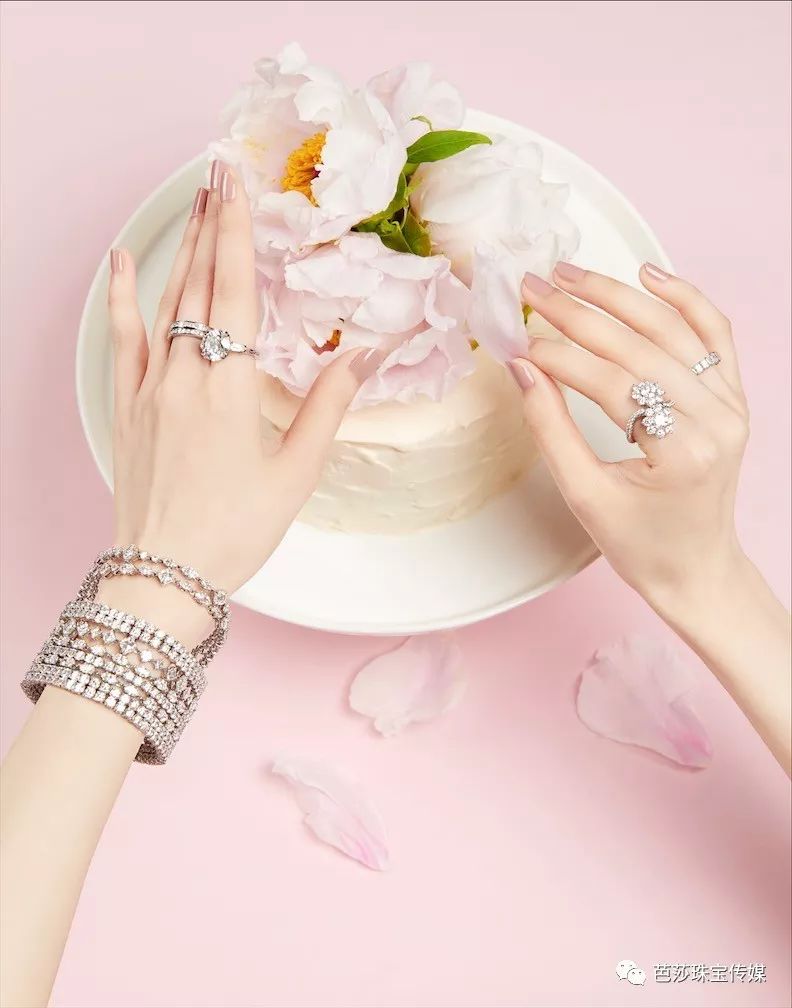 向太给郭碧婷买钻戒,向佐求婚郭碧婷钻戒