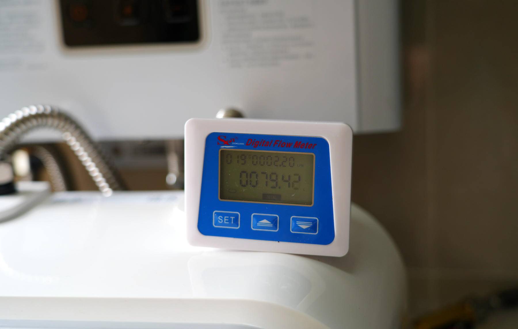 燃气热水器必须由燃气公司安装吗,燃气热水器13升和16升安装要求