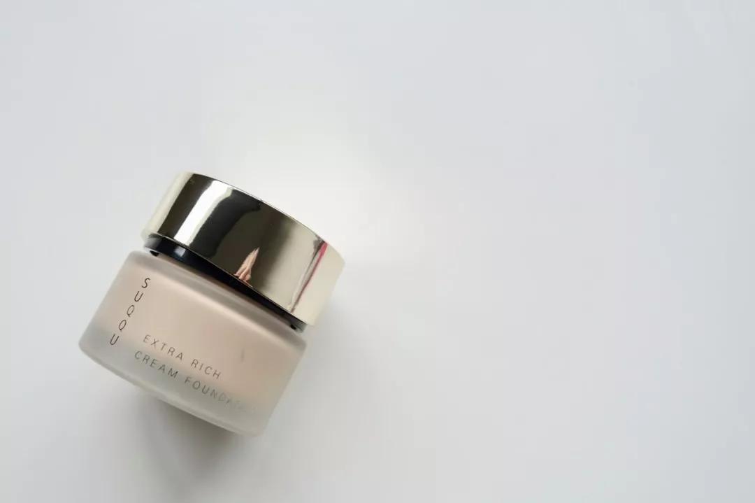 平价彩妆大盘点到底值不值得入手 (大牌彩妆必买产品清单图片大全集)