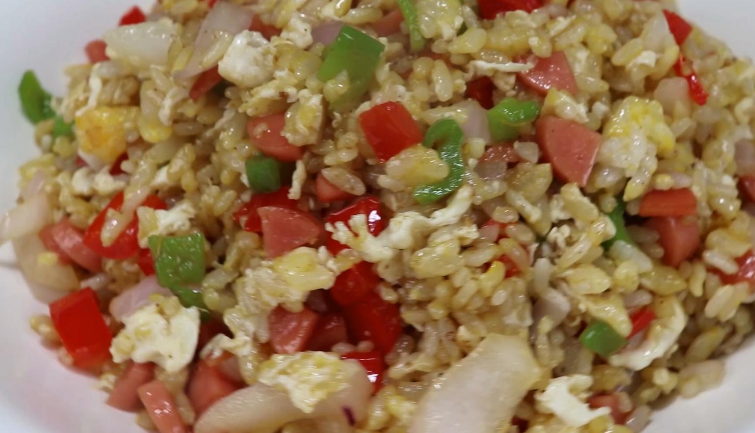 大厨蛋炒饭的秘诀,大厨教你做蛋炒饭视频