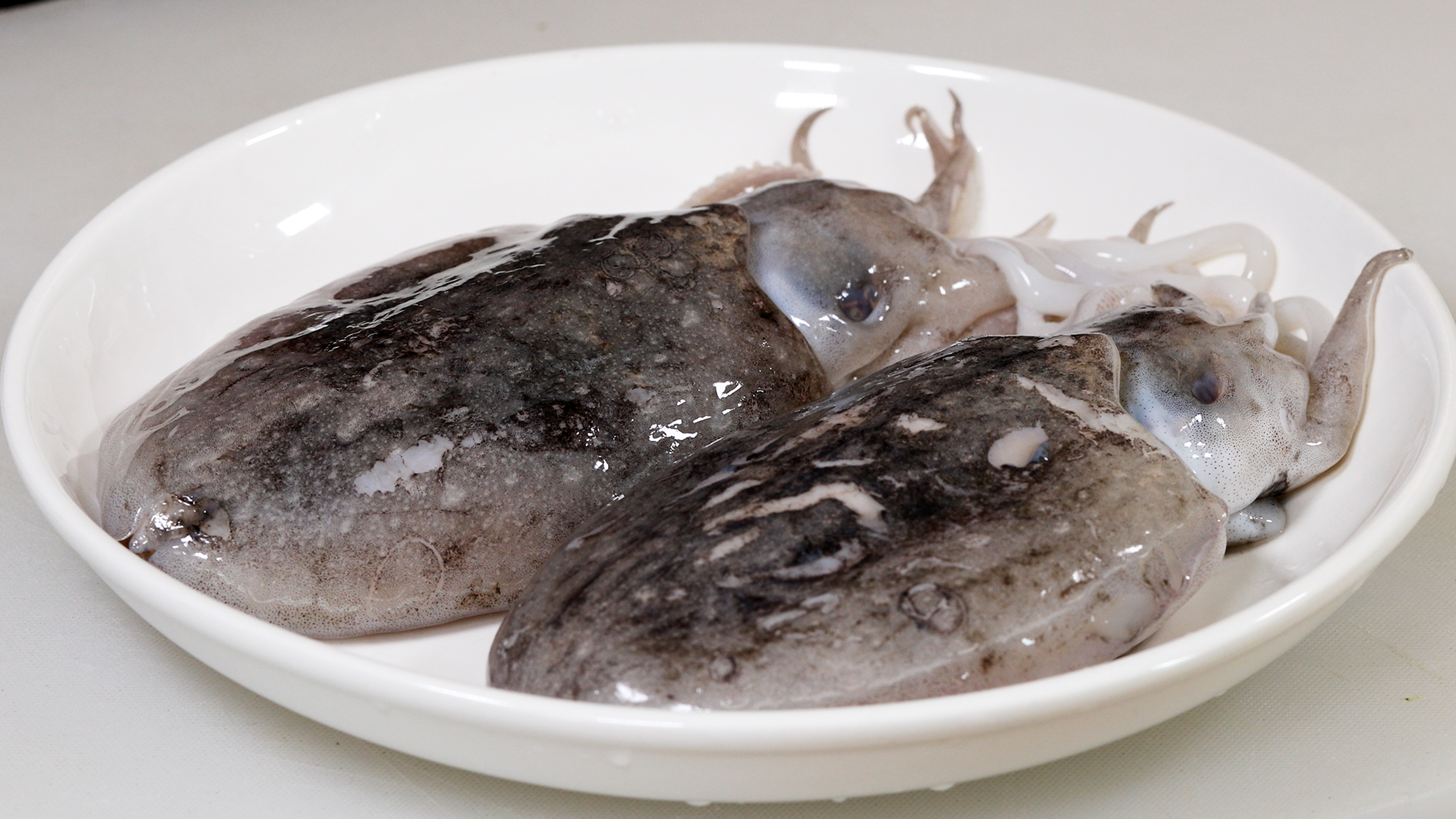 墨鱼黄豆排骨汤海带怎么煲比较好,猪脚墨鱼汤花生眉豆汤