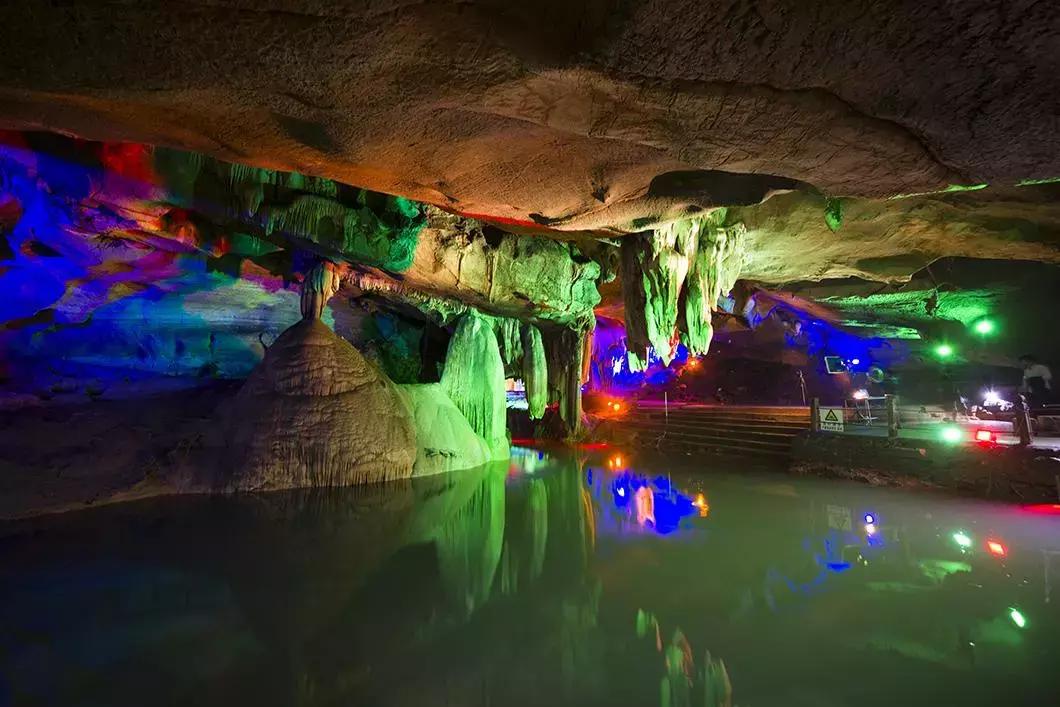 新安江山水画廊景区打卡景点,新安江山水画廊景区九砂晒秋节