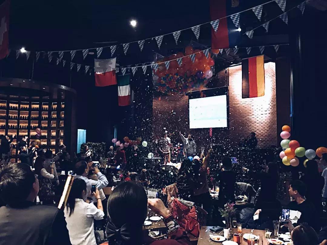 美到犯规的地方,魔都滴水湖酒店