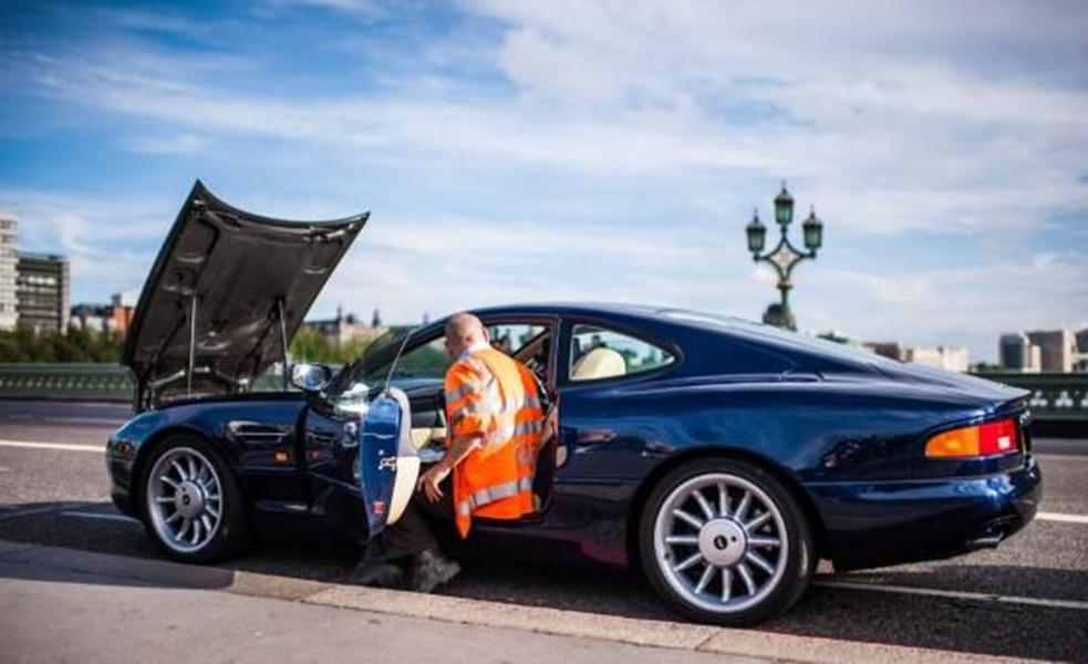 车坏了千万别乱拖,车坏在路上怎么拖车最划算