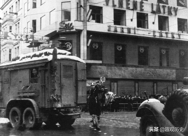 欧洲中部有两小国，解体后仍保持良好关系，如今富得流油又想合并