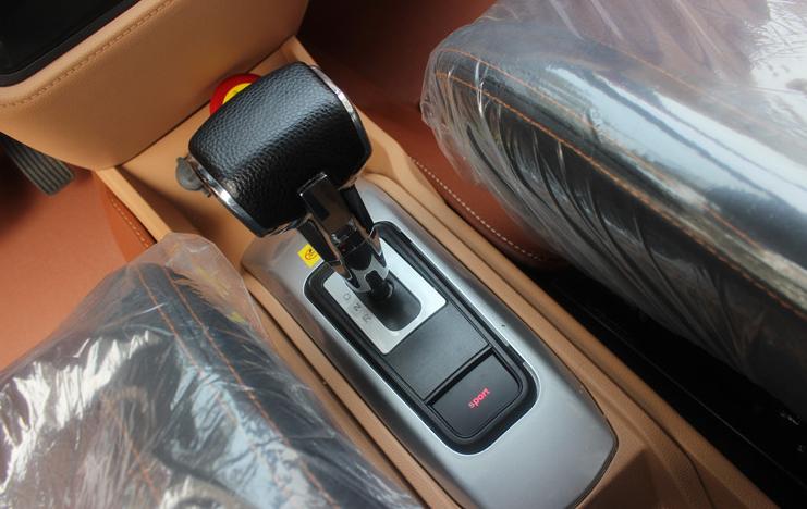 迷你版两座小车,了解一下这款迷你版的汽车