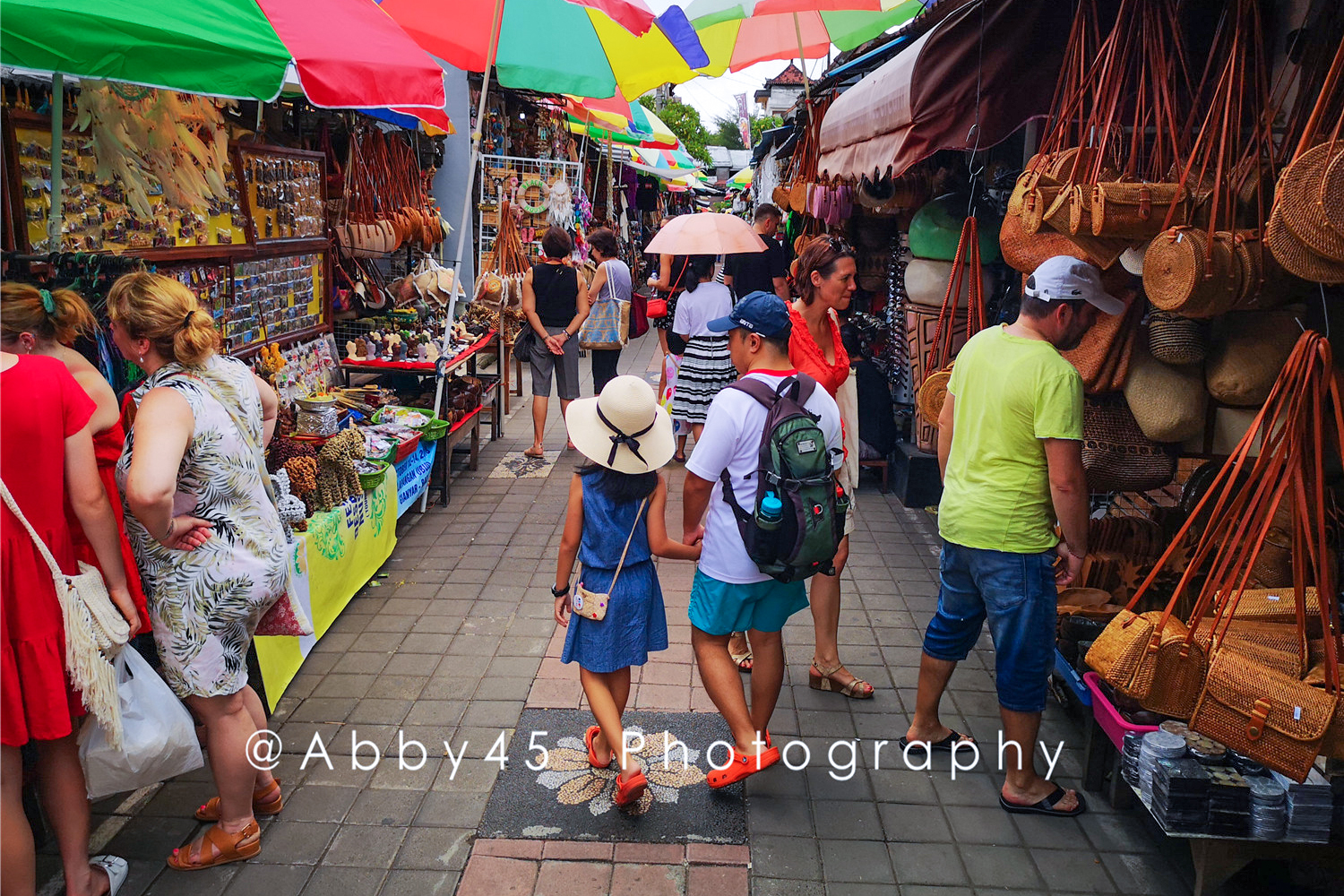 巴厘岛旅游买什么伴手礼 (一生必去的巴厘岛)