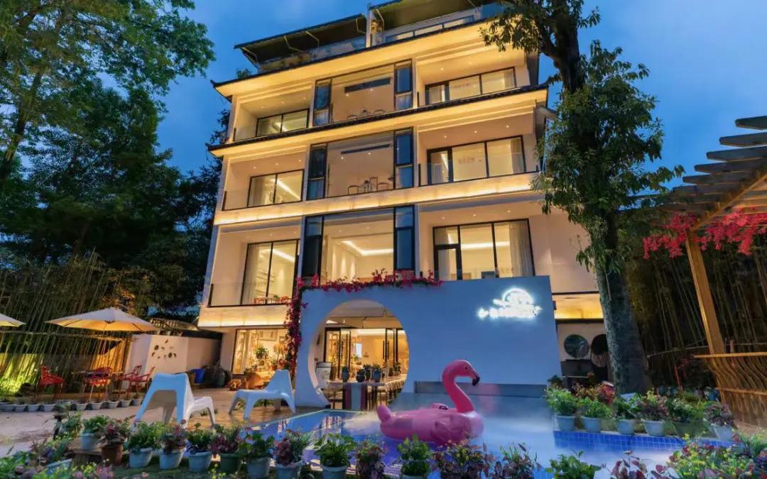 如何诗意的度过初冬？我在雅安这些私藏美宿里找到了答案