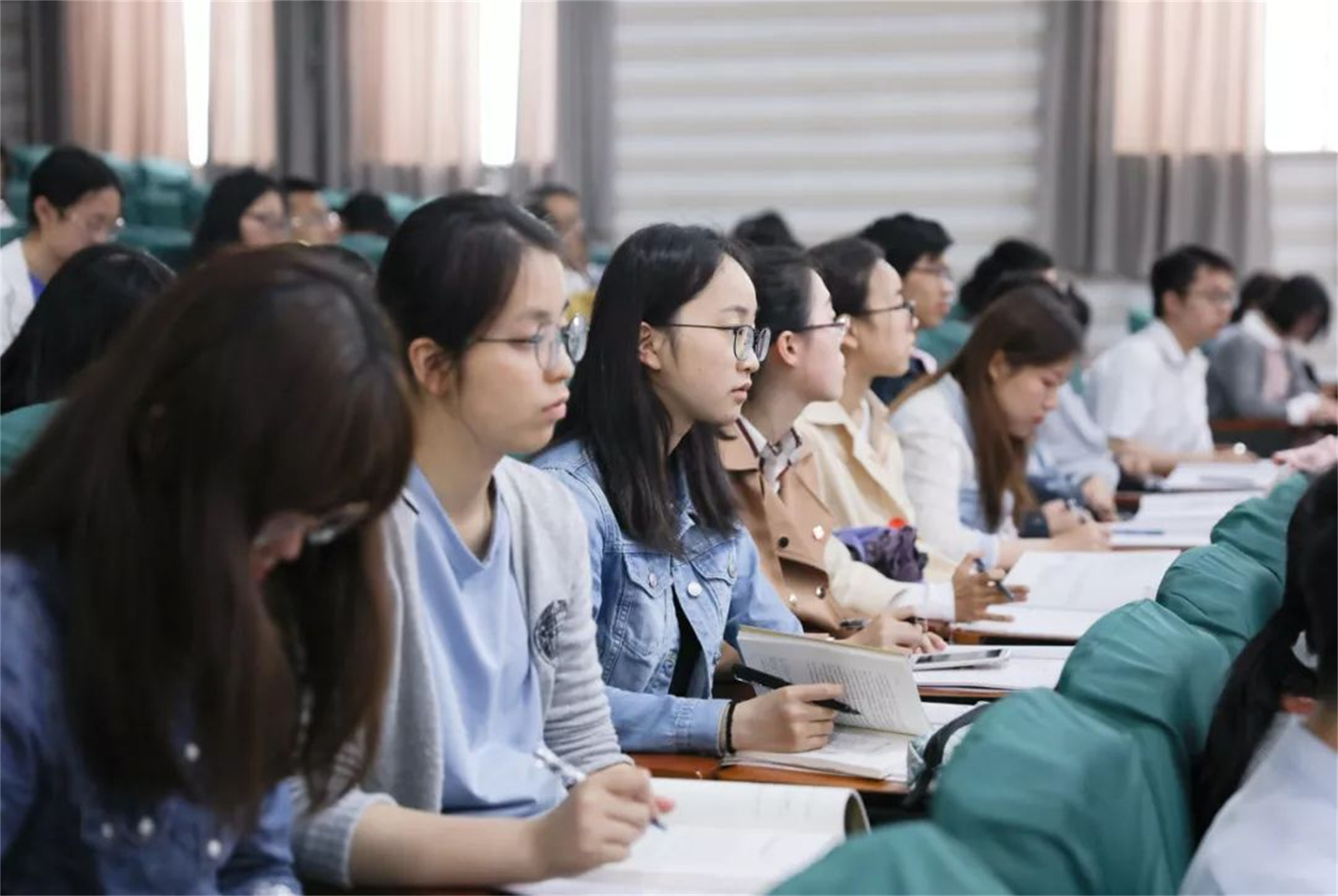 努力学习物理考不好,为什么很努力学的科目成绩不好