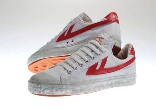 80年代回力白球鞋经典款,激荡八十年代