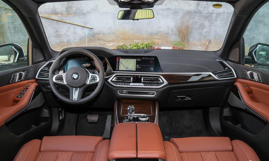 大众途锐与宝马x5对比图,大众途锐跟宝马x5谁好