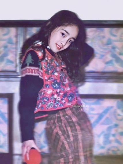 杨幂把自己捧成资本家,杨幂算资本家吗