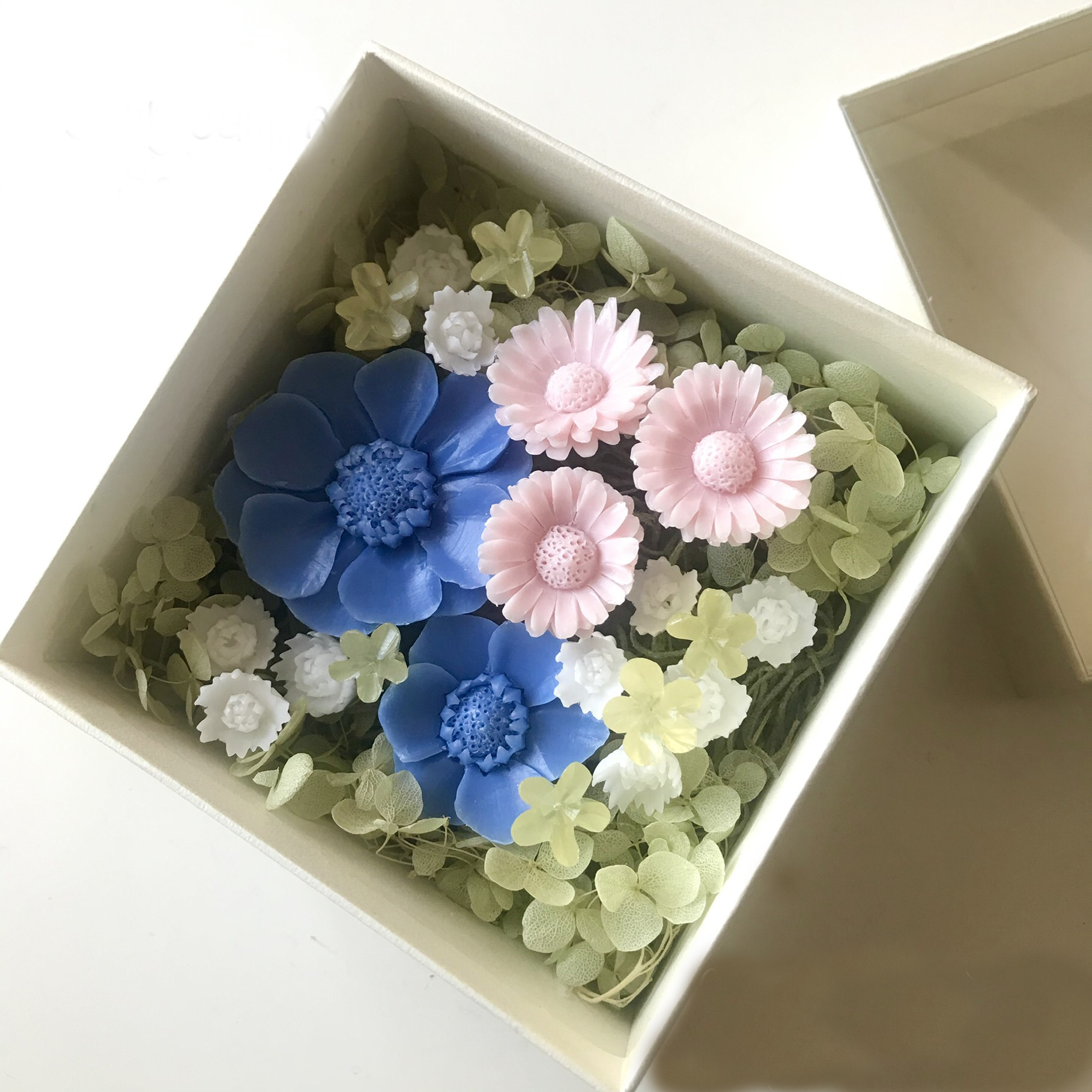 怎样用大香皂雕刻小香皂,香皂爱心雕刻过程