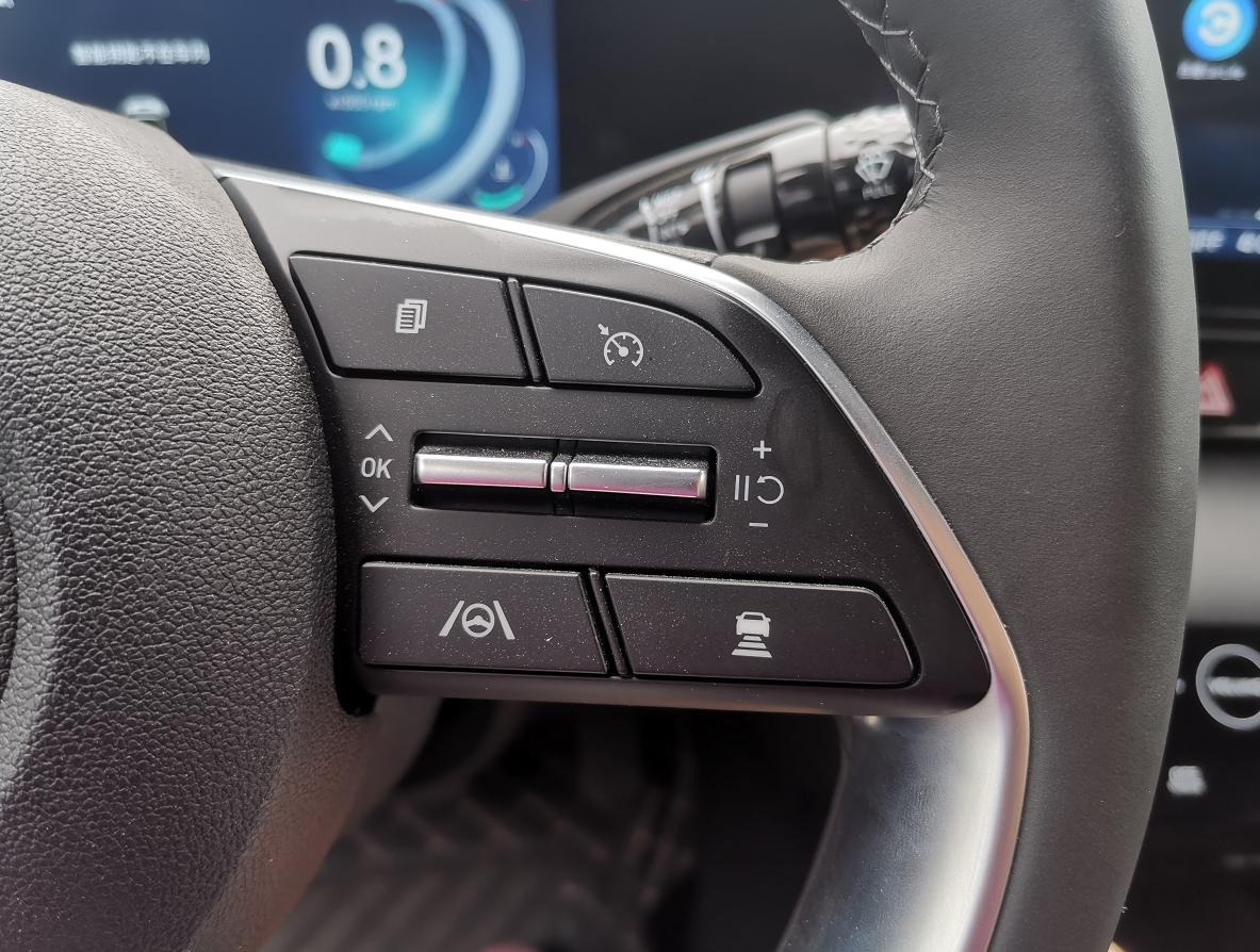 第七代伊兰特倒车影像,第七代伊兰特中控解析图片