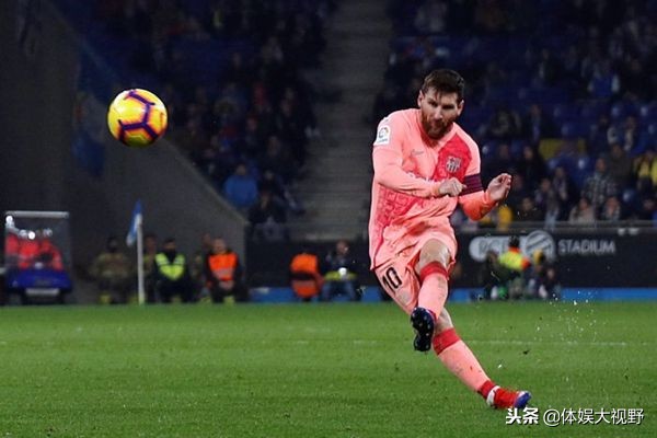 梅西十大技术,梅西连续3年中场大师