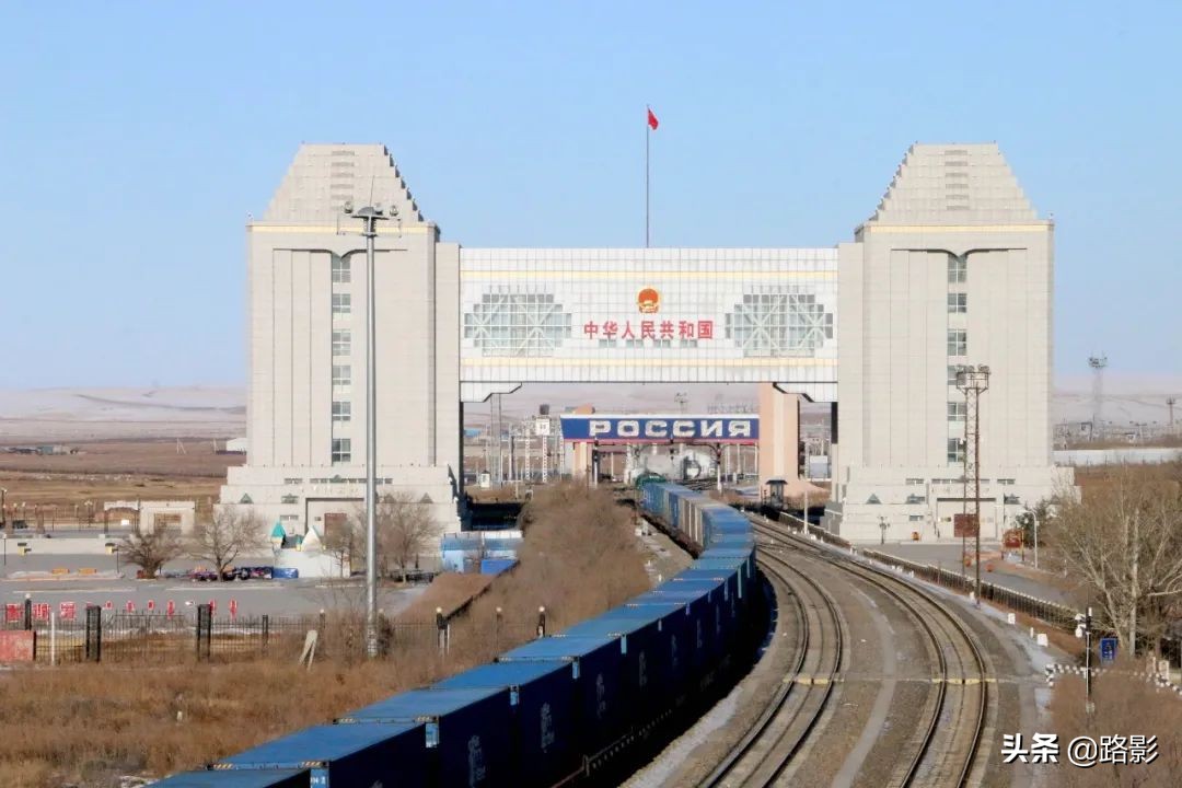 抗击疫情守护平安摄影征稿,战疫情保春运铁路警察在行动