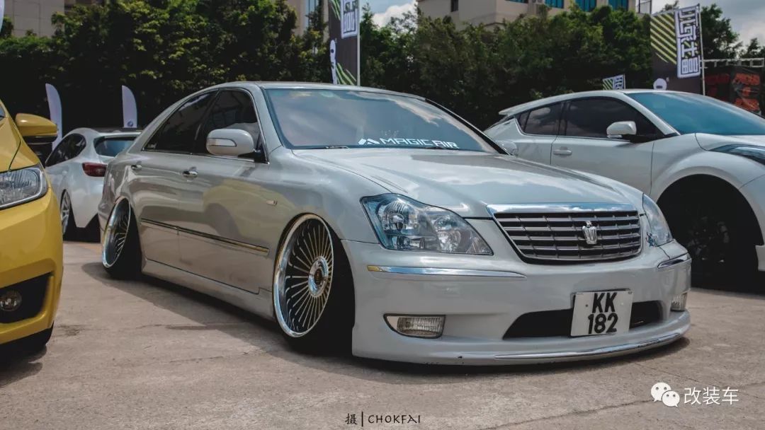 12代皇冠爆改,12代皇冠改2gr发动机要换油箱吗