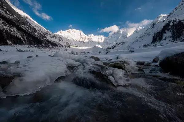 醒图修图如何让模糊的影子变清晰,什么修图软件可以像以前那样模糊