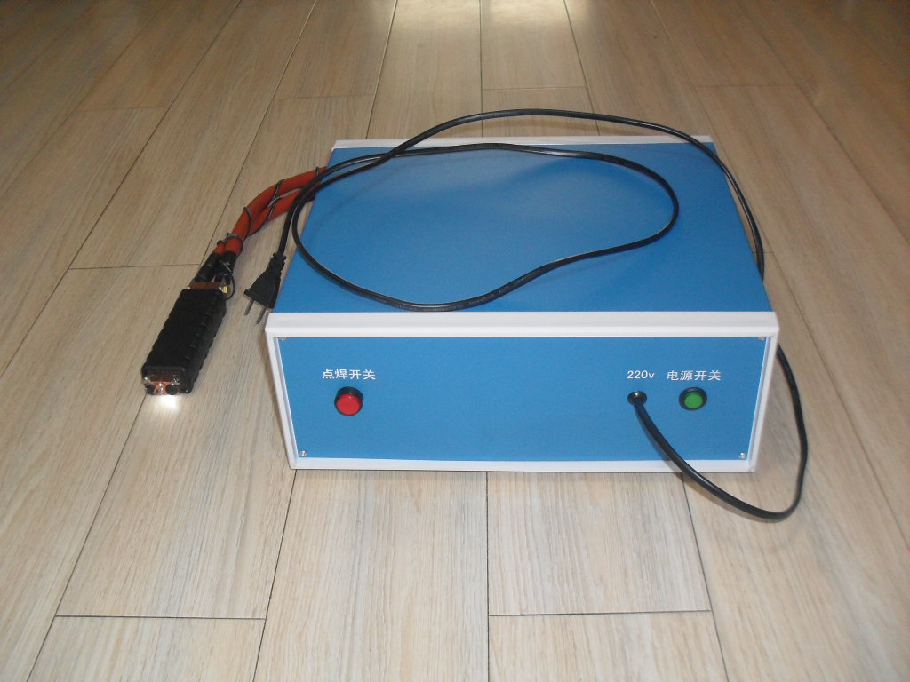 锂电池点焊机对比法拉电容点焊机,储能点焊机电容点焊机