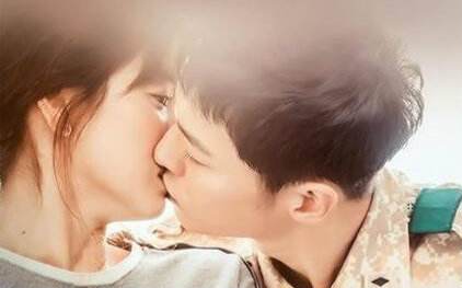 小说里有吻戏的片段文字,小说中的吻戏情节