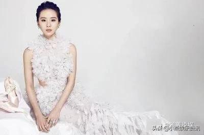 杨幂杨颖两种身材穿旗袍,杨颖杨幂比拼身材视频